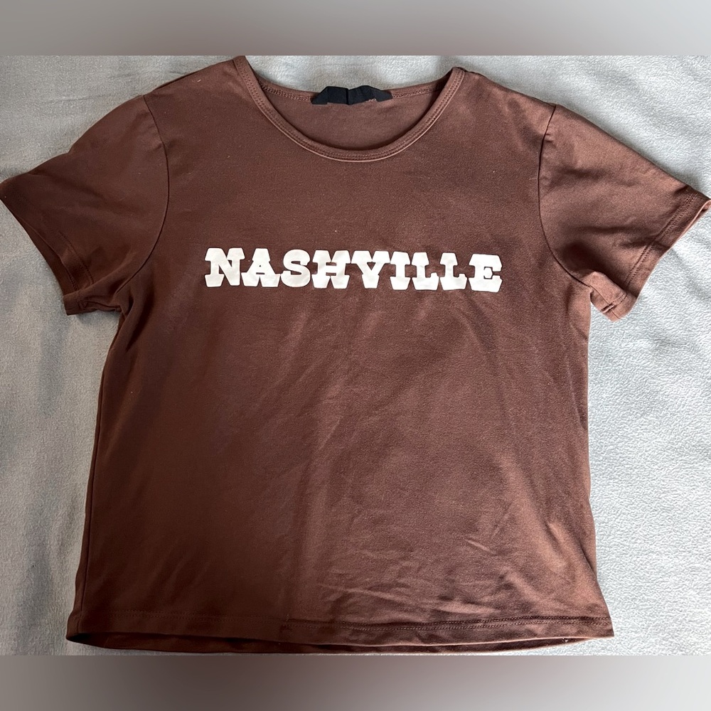Bluenotes Brown “NASHVILLE” T-shirt. Size Medium. Great condition.